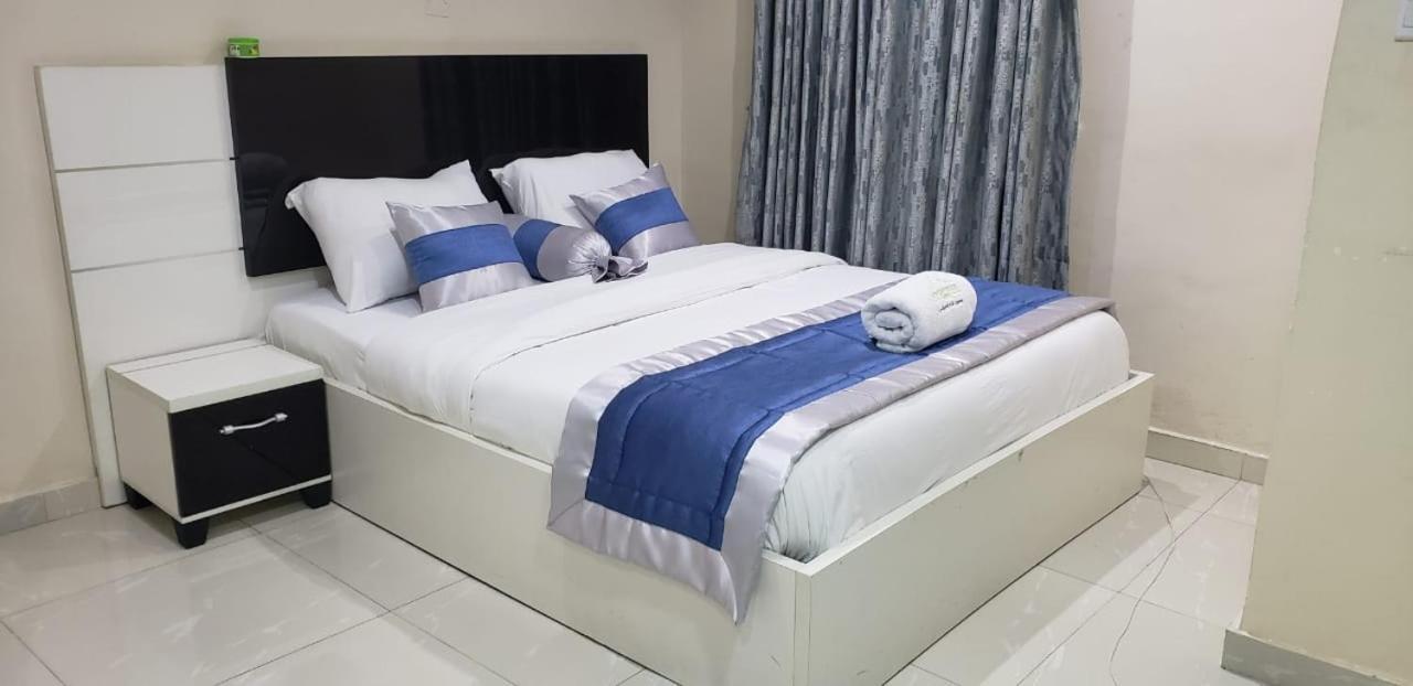 Appleville Suites Ikeja Exterior photo