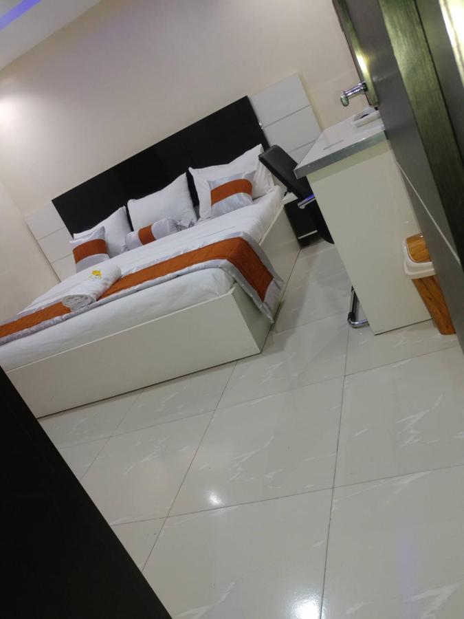 Appleville Suites Ikeja Exterior photo