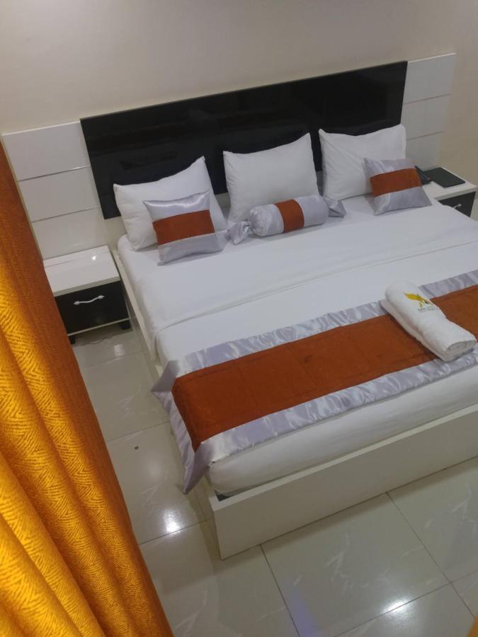 Appleville Suites Ikeja Exterior photo