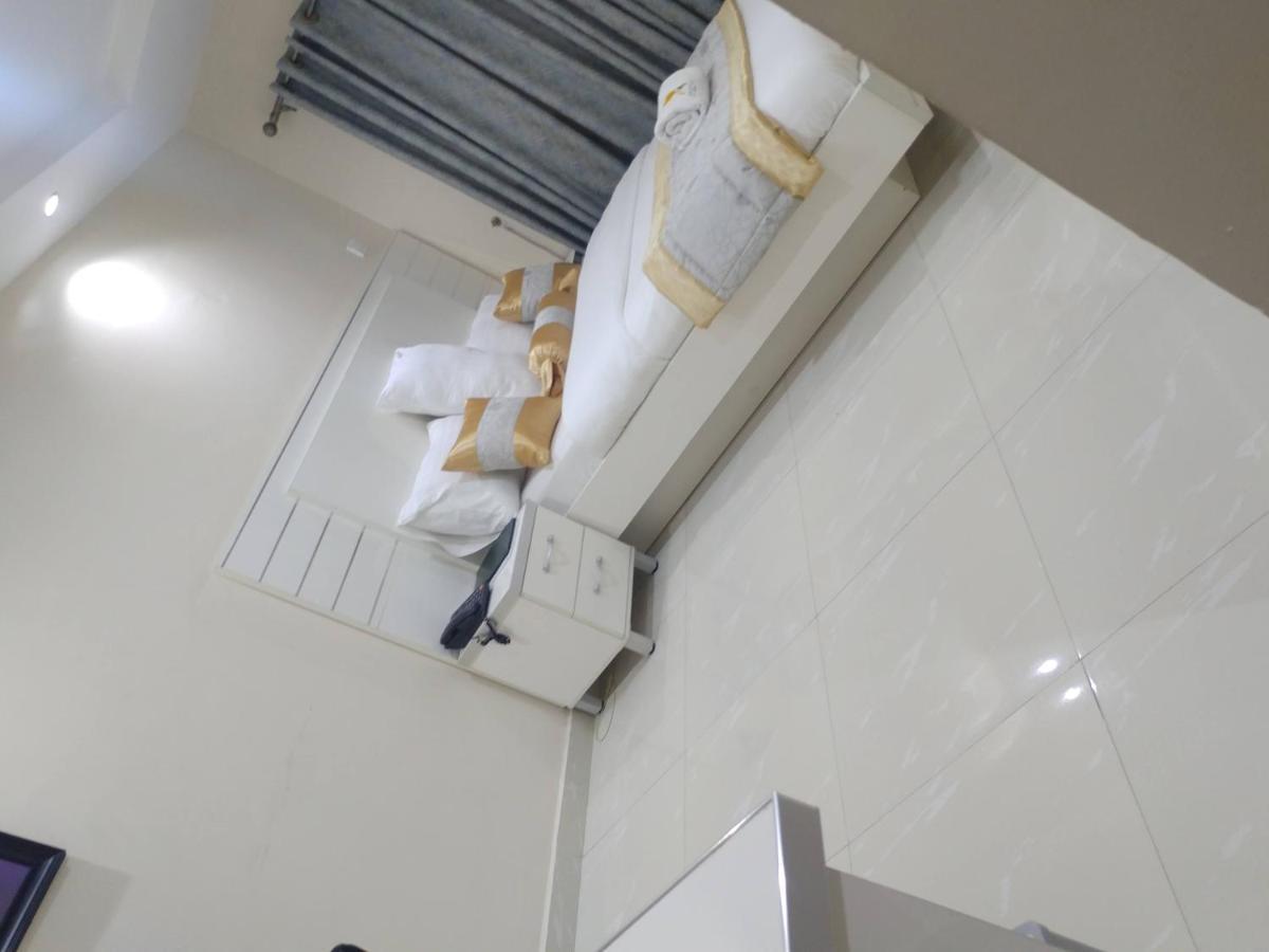 Appleville Suites Ikeja Exterior photo