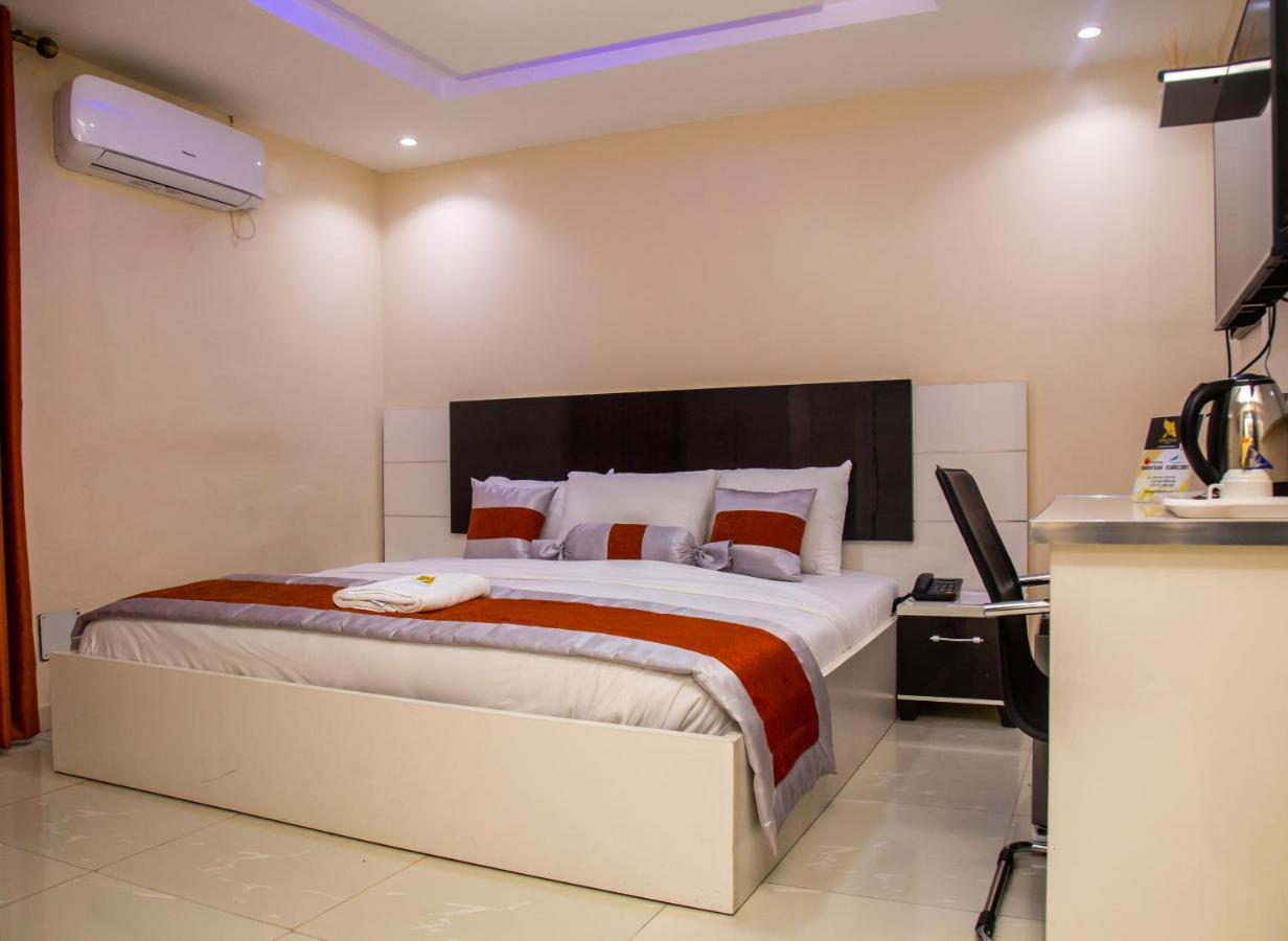 Appleville Suites Ikeja Exterior photo