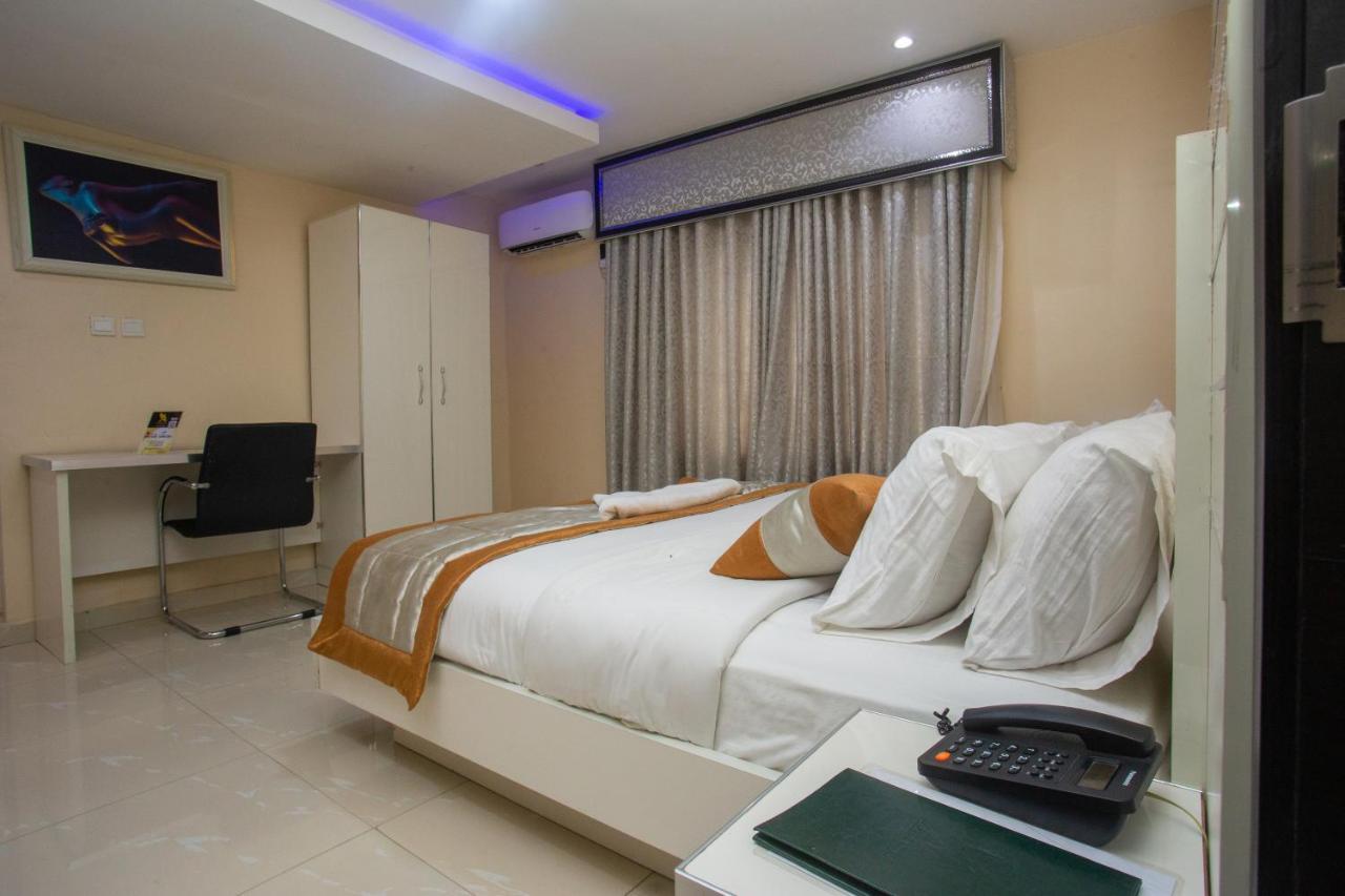 Appleville Suites Ikeja Exterior photo